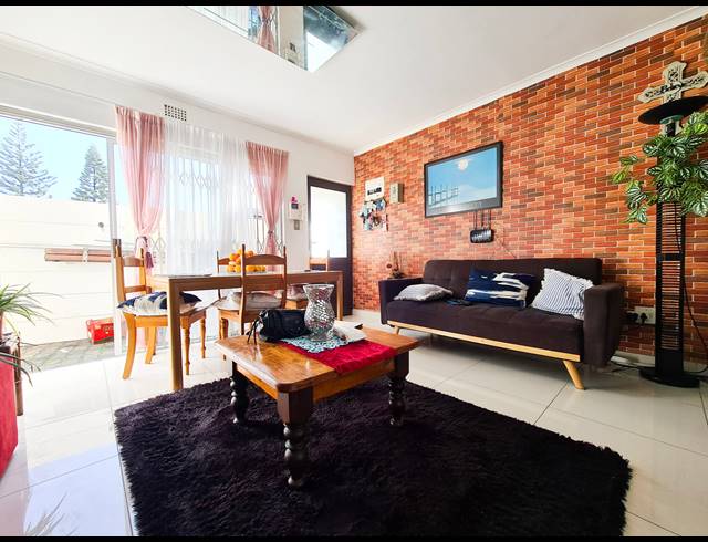 2.5 BEDROOM APARTMENT TO LET IN BLOUBERGRANT